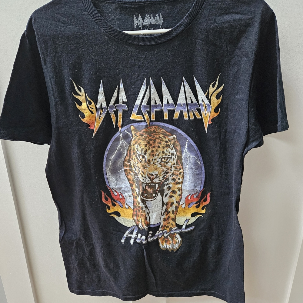Def Leppard Black 'Animal' Graphic Short Sleeve Tee Size Medium - Picture 2 of 6